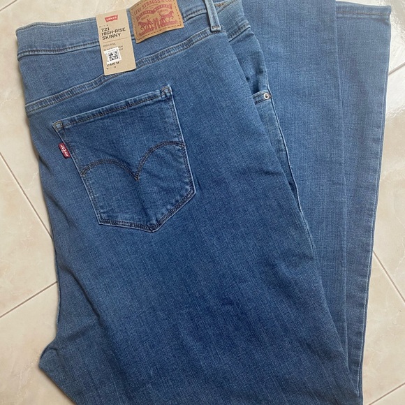 🎉HP🎉Levi's 721 High Rise Jean - Picture 4 of 6